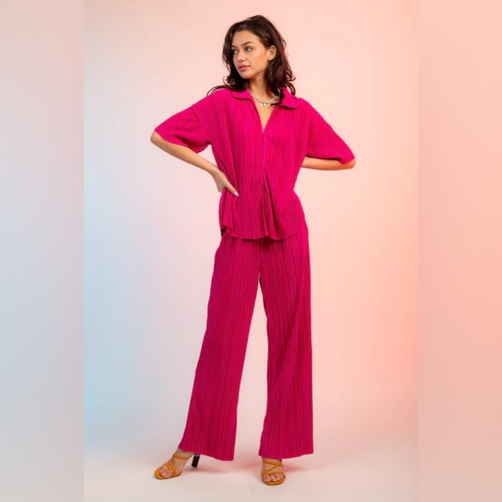 Bright pink plisse pants set